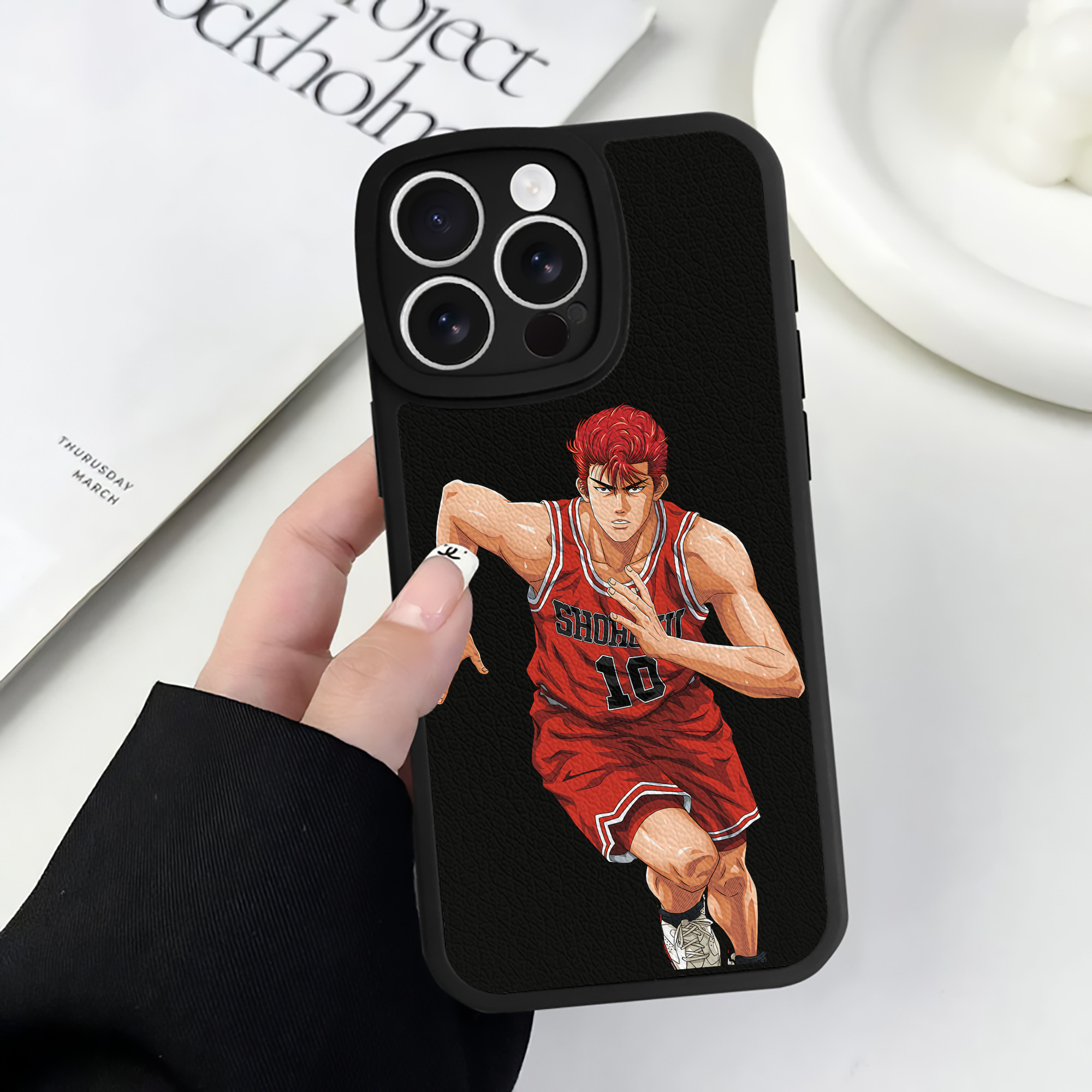 （画像用） SLAM DUNK／スラムダンク 【iPhone 16シリーズ対応】シリコンスマホケース（レザー調） 材質：シリコン